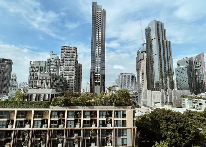 Luxury In Khlong Toei Views Skytrain Access * 曼谷