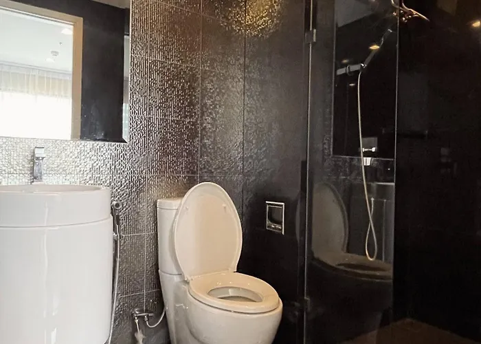 度假居 Luxury In Khlong Toei Views Skytrain Access 曼谷
