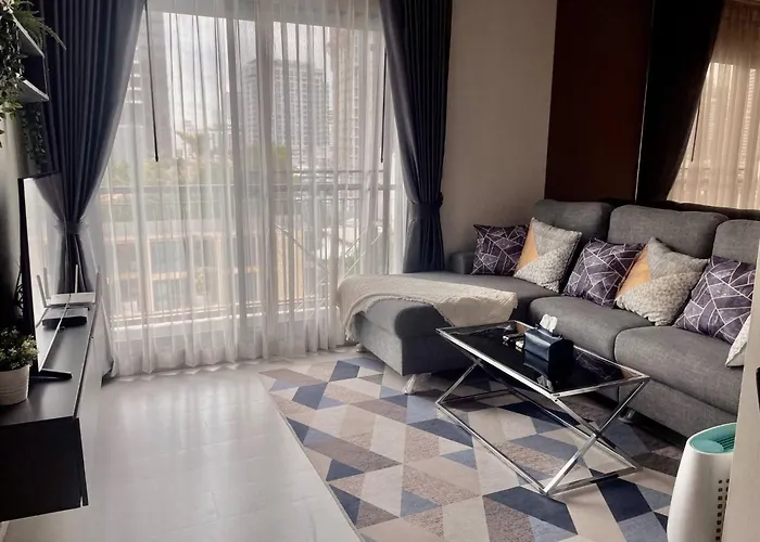 Luxury In Khlong Toei Views Skytrain Access * 曼谷